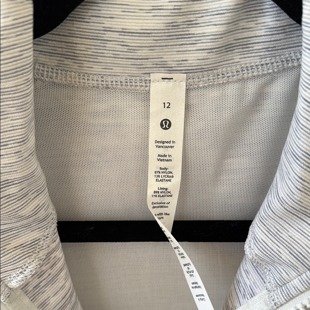 NWT Lululemon Athletic Define Jacket - Luon - White and Gray Space Dye - size 12 - Picture 2 of 8